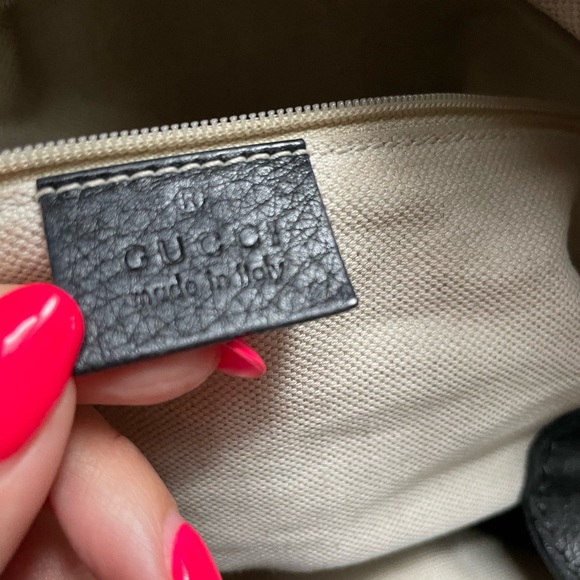 Gucci Sukey Medium Leather Bag - Picture 3 of 4